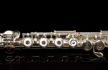 Load image into Gallery viewer, Pearl Quantz Flute 665 Series Offset G/Split E/B-Foot/Forza Head +Kit/Rod/Case +2-Day | WorldShip | Authorized Dealer
