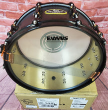 Load image into Gallery viewer, Pearl Matt Halpern 14"x6" Black-on-Brass Signature Snare Drum Powder-Coat Finish | Authorized Dealer