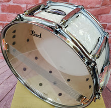 Load image into Gallery viewer, Pearl Masters Maple Complete White Marine 14x6.5 Snare Drum | NEW Authorized Dealer | Worldwide Ship