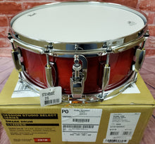 Load image into Gallery viewer, Pearl *Pre-Order* Session Studio Select Antique Crimson Burst 14x5.5" Mahogany Snare Drum WorldShip | NEW | Special Order | Authorized Dealer
