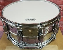 Load image into Gallery viewer, Ludwig *Pre-Order* Supraphonic 6.5x14" Hammered Chrome Imperial Lugs Kit Snare Drum LM402K | NEW | Special Order | Authorized Dealer
