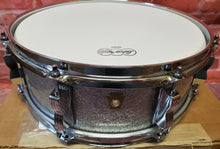 Load image into Gallery viewer, Ludwig Legacy Mahogany 5x14 Silver Sparkle 8-Lug Snare Drum | Authorized Dealer