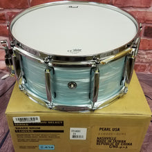 Load image into Gallery viewer, Pearl Session Studio Select Ice Blue Oyster 14x6.5" Snare Drum Mahogany Shell | NEW Authorized Dealer
