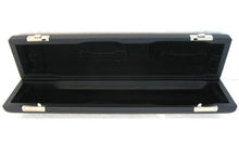 Load image into Gallery viewer, Pearl Flute Quantz 525 Series Inline G, B-Footjoint 525RB1RB +Cleaning Kit, Rod, Case | WorldShip | Authorized Dealer