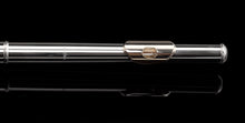 Load image into Gallery viewer, Pearl *Pre-Order* Flute Quantz 665 Series Offset G/B-Foot/Closed Hole/Split-E Mech +Cleaning Kit &amp; Case Special Order | WorldShip | Authorized Dealer
