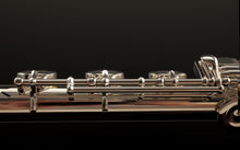 Load image into Gallery viewer, Pearl 765 Series Quantz Flute Silver Head B Footjoint Offset G Split E Mechanism +2-Day | WorldShip | Authorized Dealer

