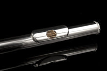 Load image into Gallery viewer, Pearl Flute Elegante 795 Series Flute +Maintenance Kit, Rod &amp; Case 2-Day | WorldShip | Authorized Dealer
