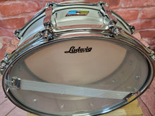 Load image into Gallery viewer, Ludwig LM404C Acrolite 5x14 Aluminum Brushed Classic Snare Drum | NEW Authorized Dealer
