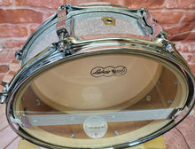 Load image into Gallery viewer, Ludwig Legacy Mahogany 5x14 Silver Sparkle 8-Lug Snare Drum | Authorized Dealer
